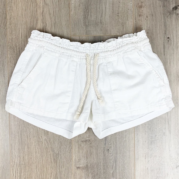 Roxy Pants - Roxy Shorts with Rope Tie in Cream - M